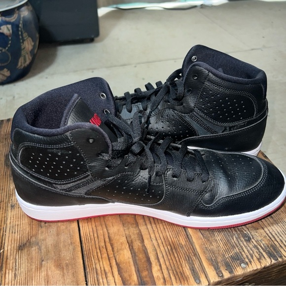 Nike Jordan Access Men\'s Shoes  Black Gym Red White Size-15M AR3762 001